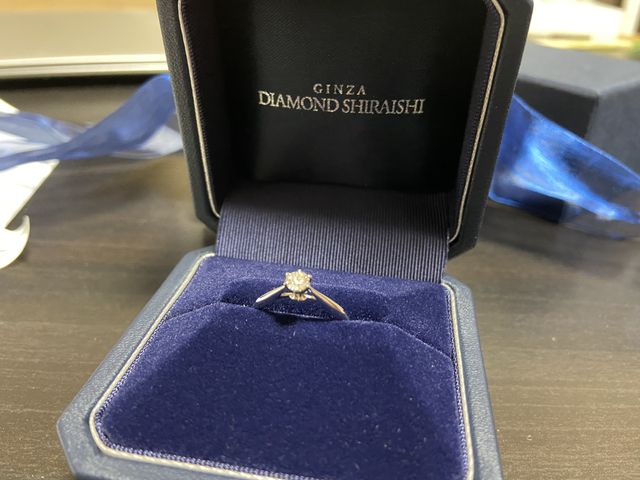 婚約指輪です。
