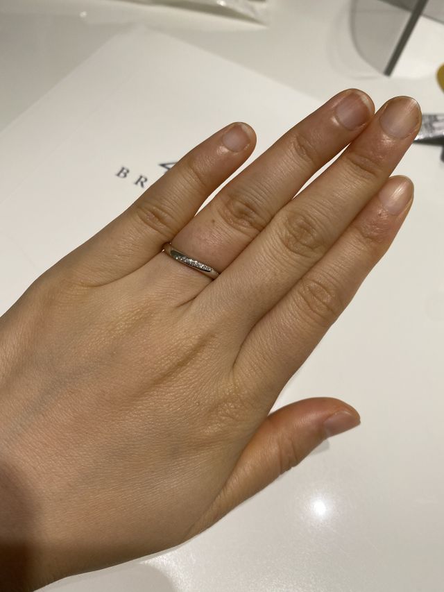 ウェーブの結婚指輪です。
