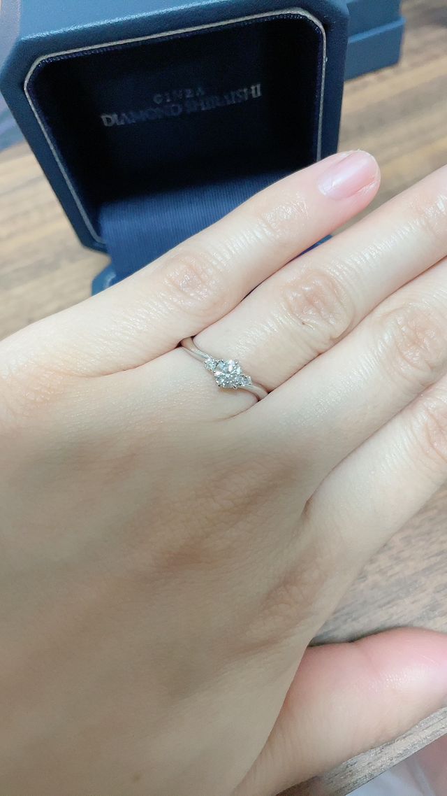 ウェーブタイプの指輪です。