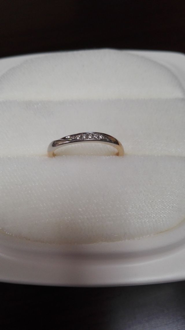 朝陽と雪景色をイメージした「雪佳景」