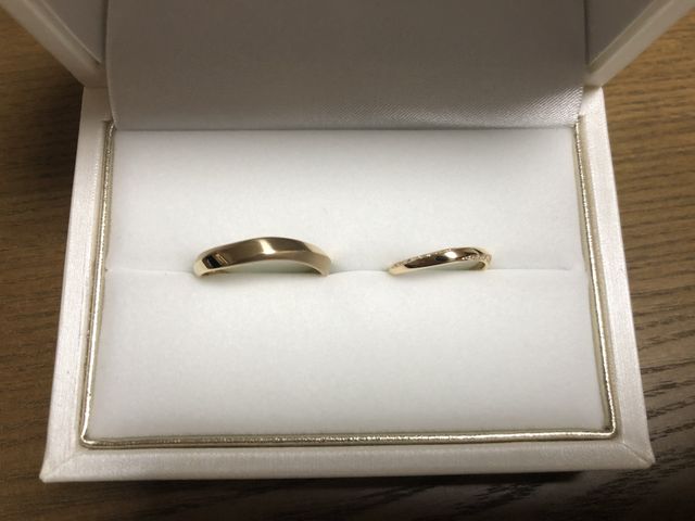 18Kウェーブライン
左 上下つや消し
右 上下ダイヤ