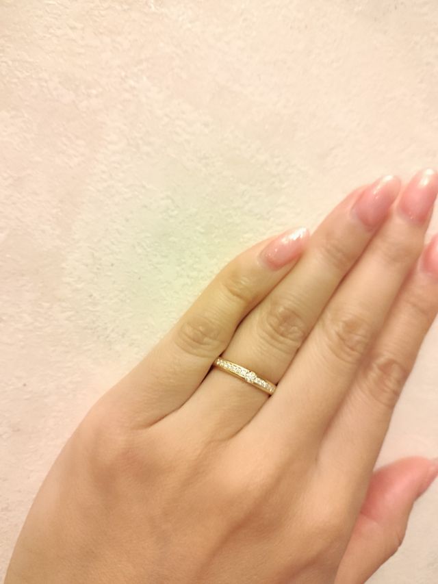 品名　アプローズ
カラー　ゴールド