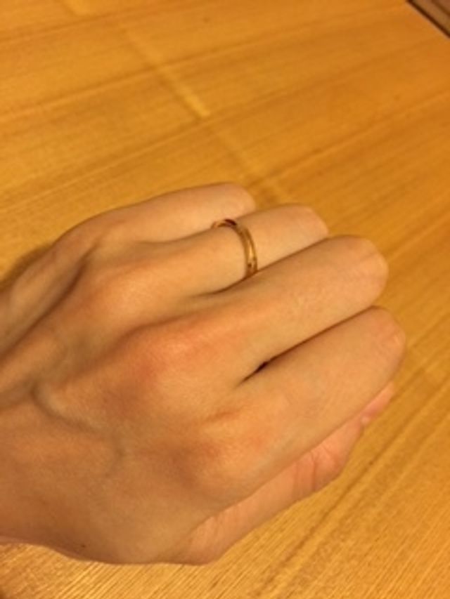Vancleef&arpelsの結婚指輪です。