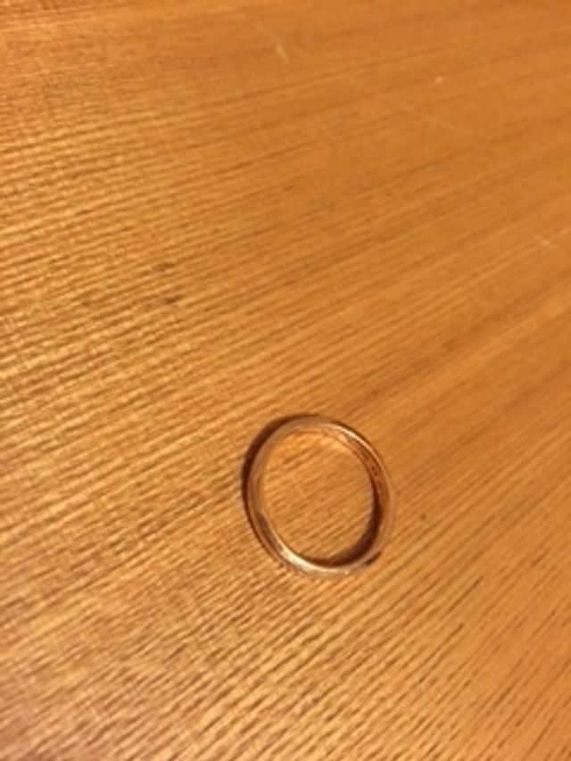 Toujourという名前の指輪です。意味は”いつも”。