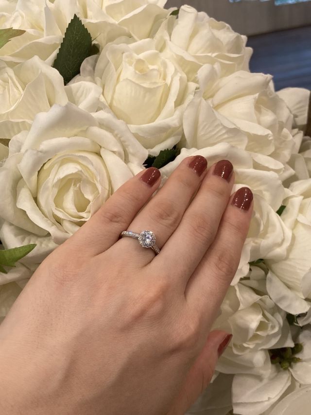 光が入るとキラキラ輝いてとても素敵です。