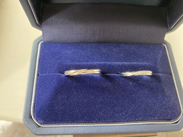 彼にも【樹】が入っており、植物や花をちなんだ意味の結婚指輪。