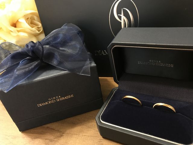 プラチナよりもゴールドでオシャレに