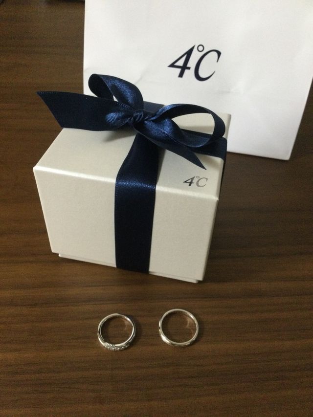 リングケースは、上品なラッピングでした。
