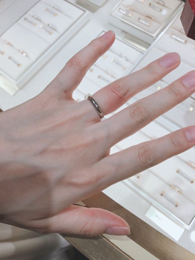 店舗で試着させていただきました