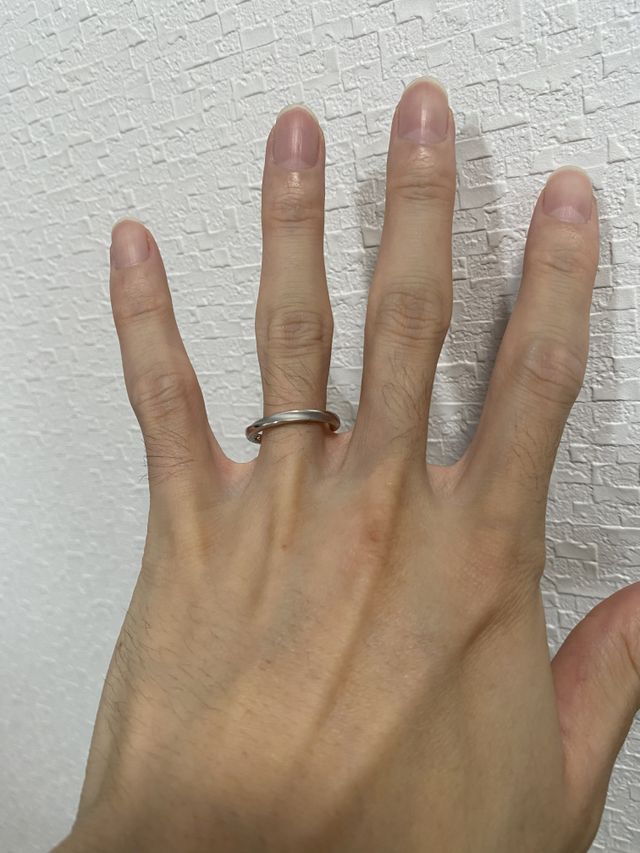 指が細くサイズ選びが難しかったですが、つけ心地は良いです。