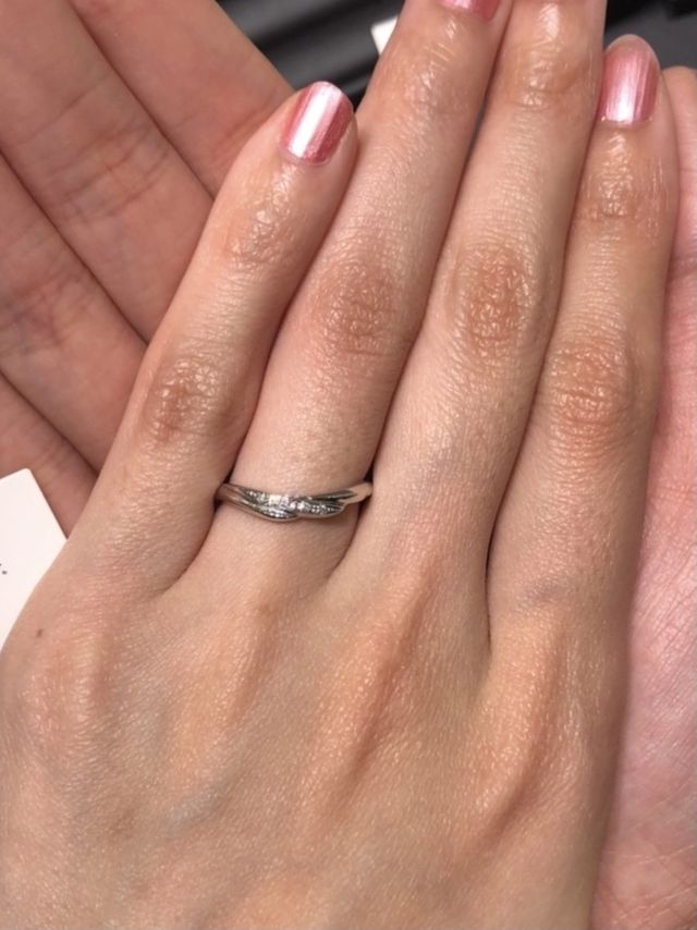 天使の羽のようなデザインで、すごくかわいいです。