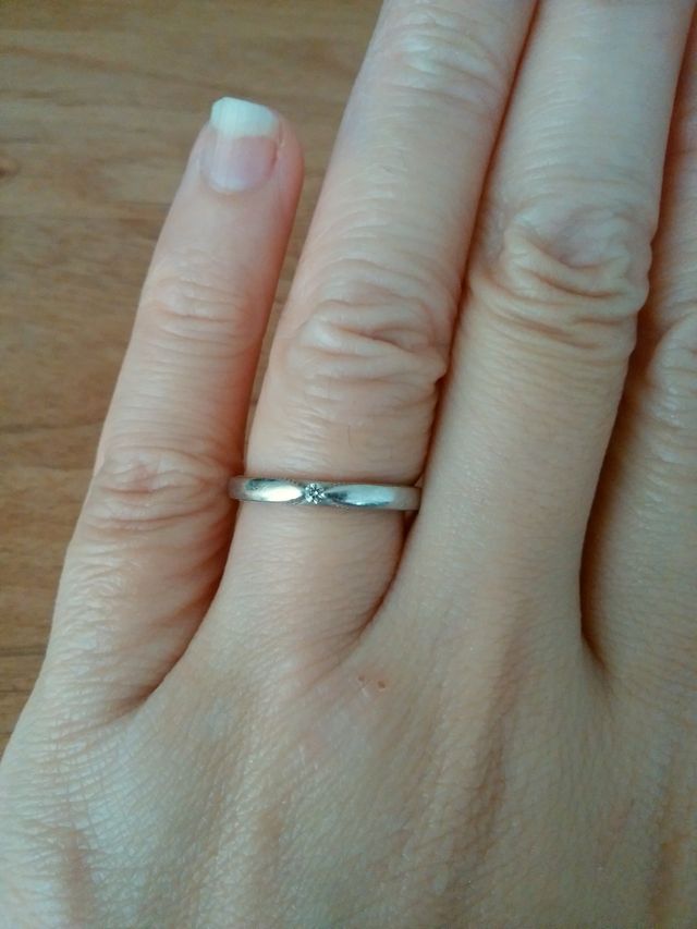 リボンを結んだようなデザイン