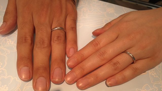 メイン素材：プラチナ
一部マット加工