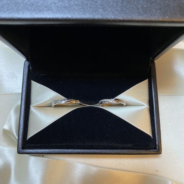 購入後ボックスに入っている写真です。