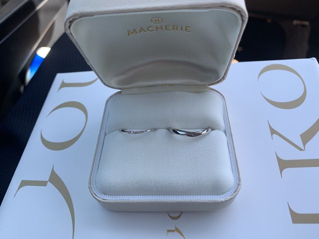 細身の指輪でお気に入りです。