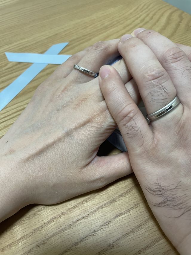 2人ともしっかりした手なので存在感のあるとのを選びました。