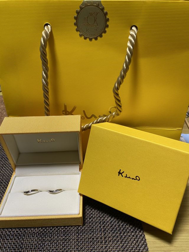 ワンポイントで、ゴールドのラインがかわいい！
