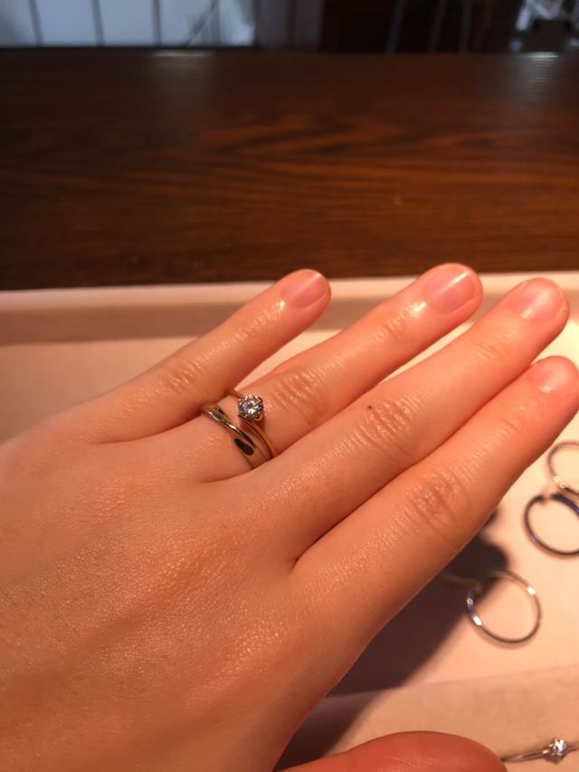 マリッジリングとエンゲージリングの組み合わせ