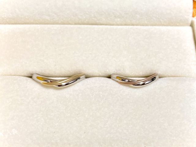 石なしでラインの色違いプラスつや消し加工でオーダーしました。