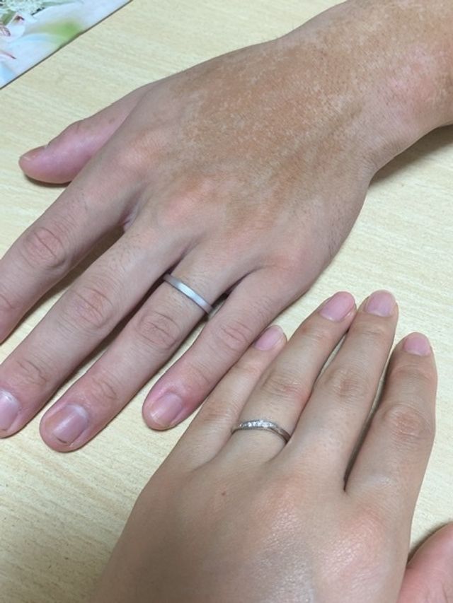 男性用はマット加工をしてもらいました。