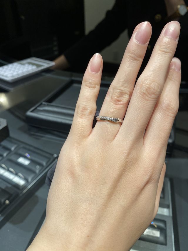 とにかくダイヤの輝きが他店とは違くてすごくキラキラしてます。