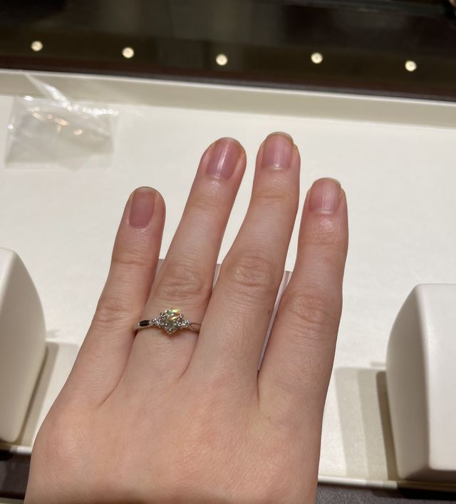 白鈴、カラット数は0.6台だったと思います。