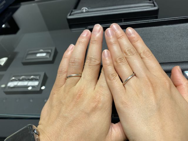 シンプルで細身なデザインです。