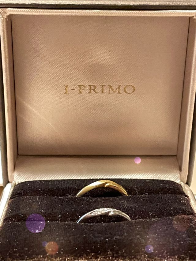 購入時の箱に入った指輪