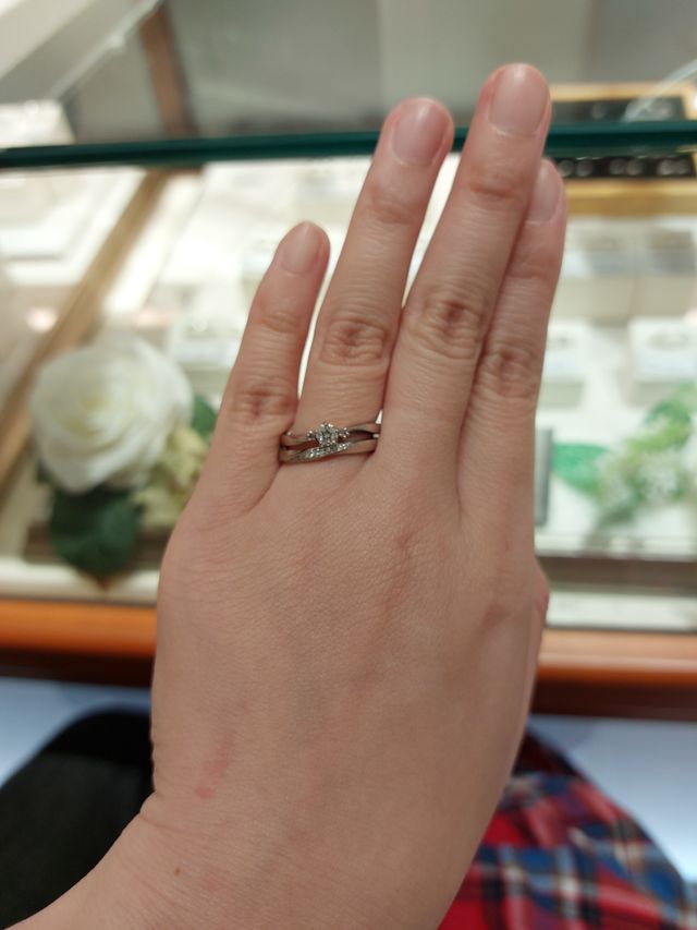 サイドはピンクダイヤ