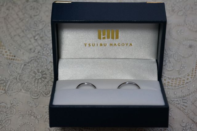 受け取った日に自宅で撮影しました。