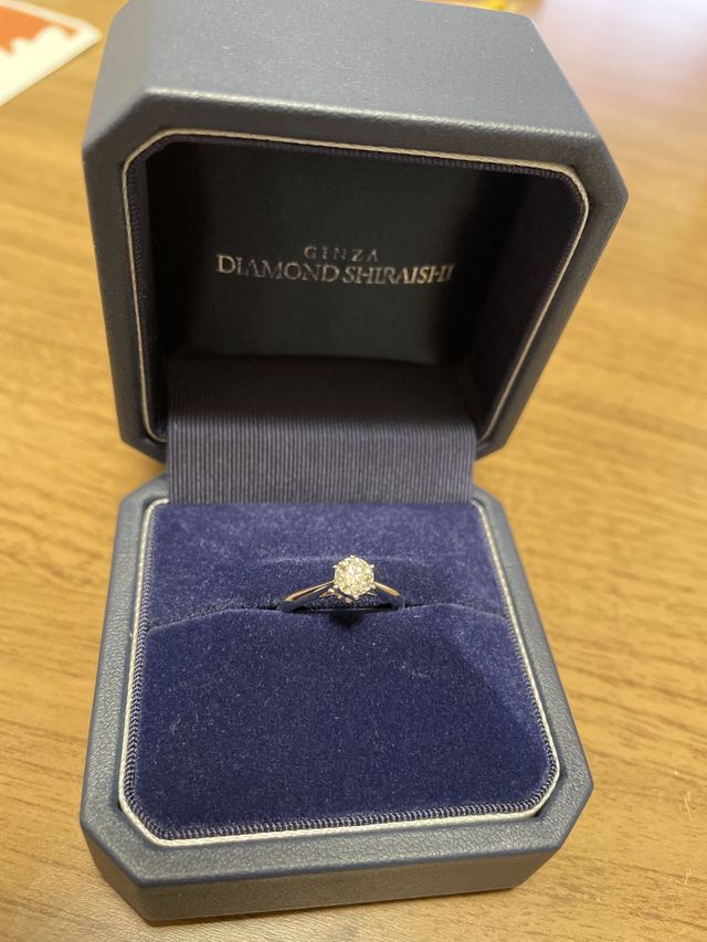 婚約指輪を購入しました。