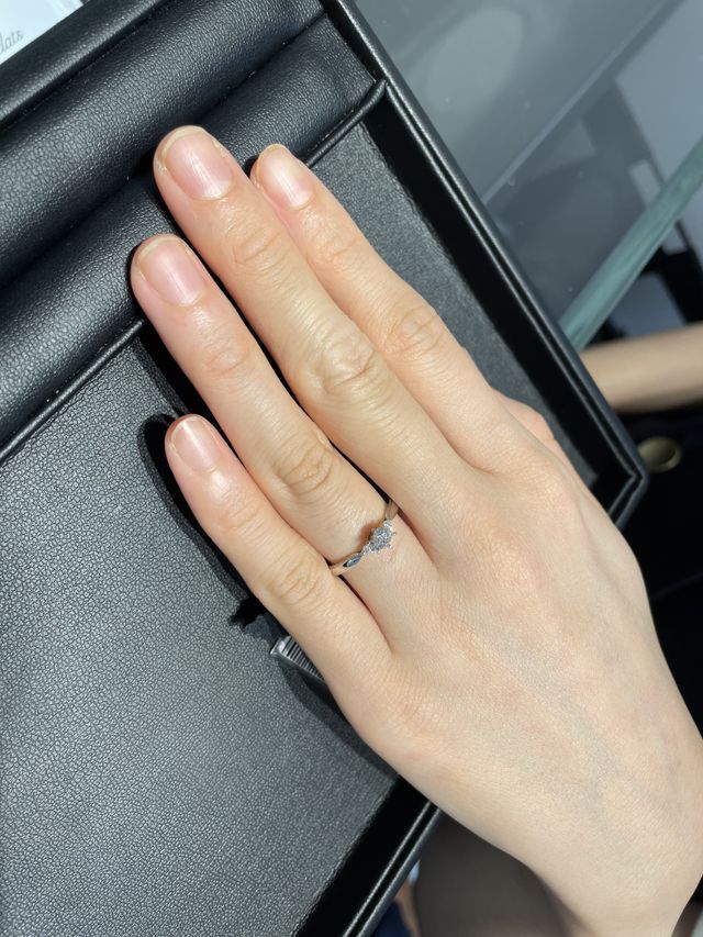 エリザベート。
彼が選んでくれたダイヤをはめてみました。