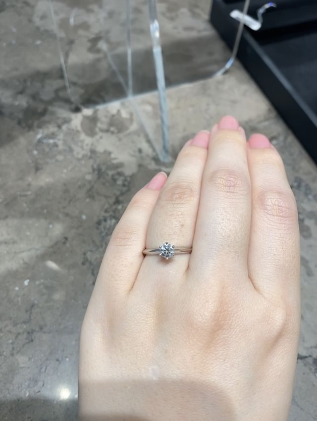 正面から見た指輪