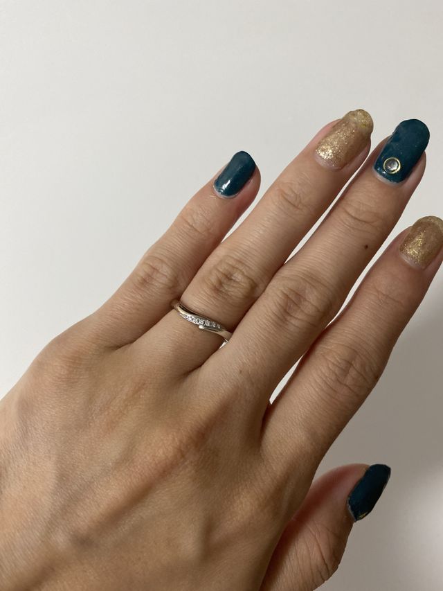 ウェーブのプラチナとブラウンゴールドの2色。