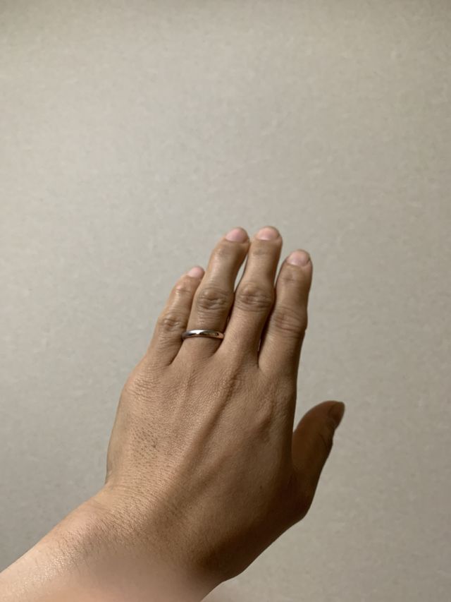 細身で丸みがあるので手によく馴染みます。