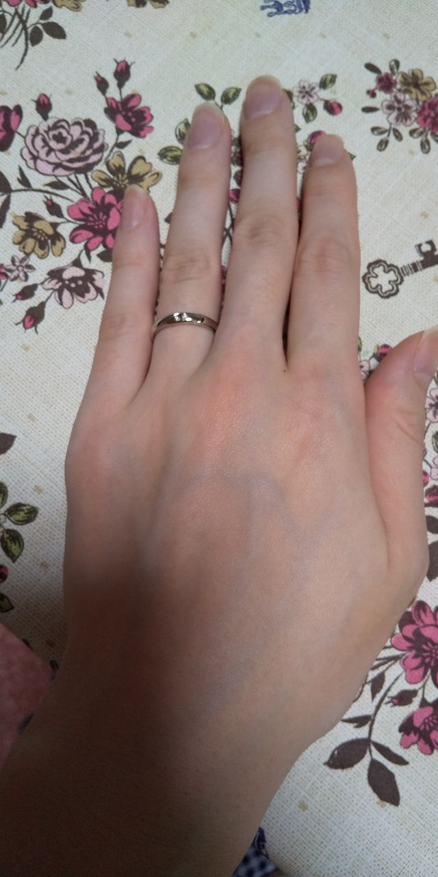 ペアでハートになる結婚指輪です。