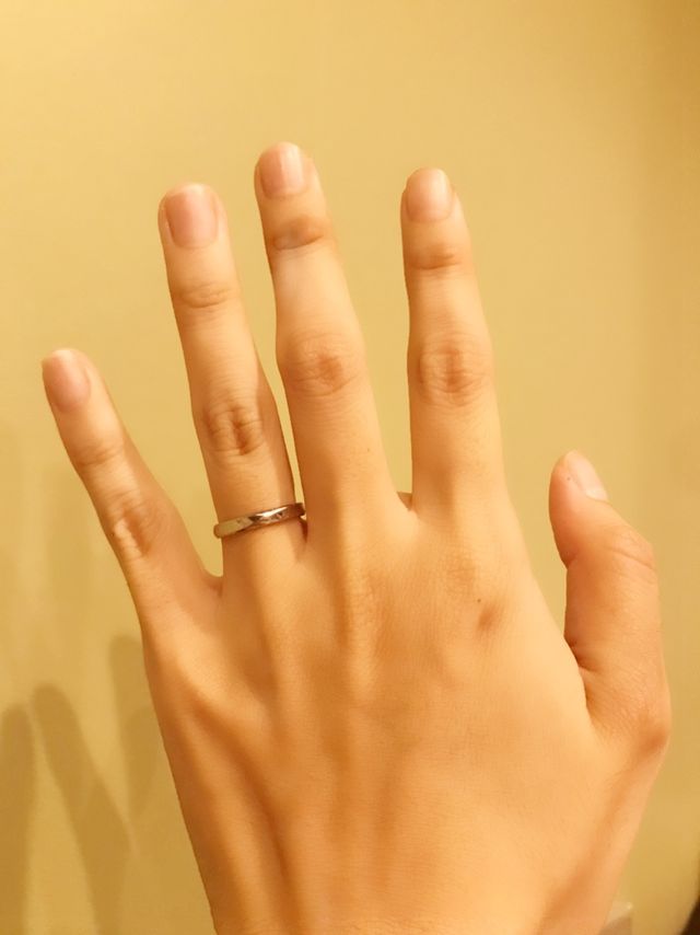 とても滑らかで肌になじみやすいナチュラルなつけ心地です。