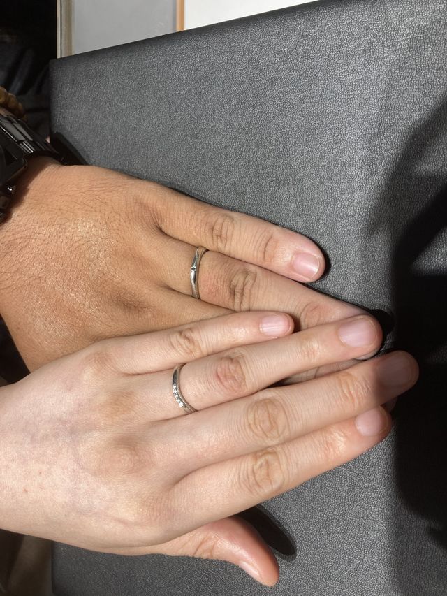 どちらもミル打ちで、それぞれ気に入ったデザインにしました。