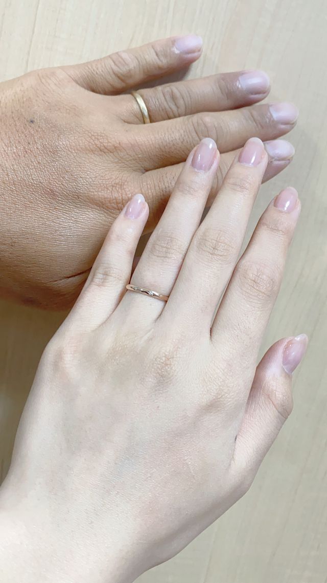 2人とも色黒な為、ゴールドが似合いました
