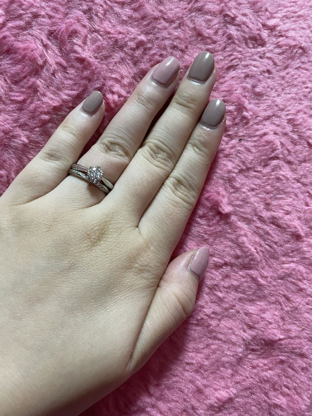 婚約指輪:White Lily
結婚指輪:Bouquet