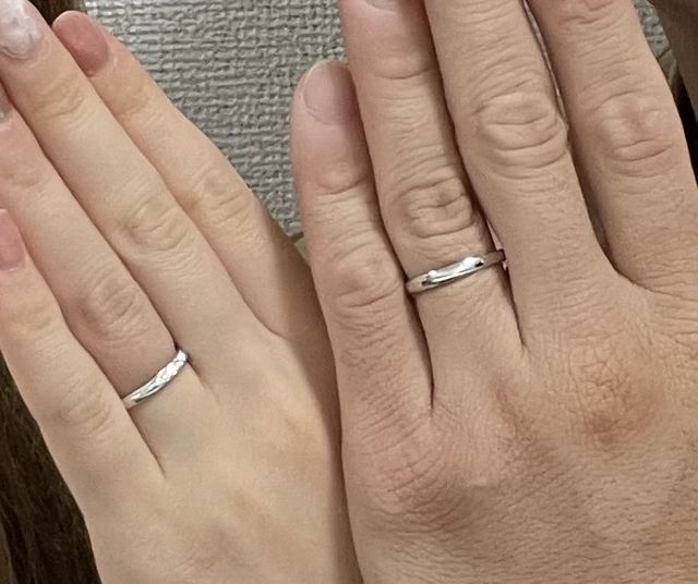 V字ライン
スッキリ華奢に見えます！