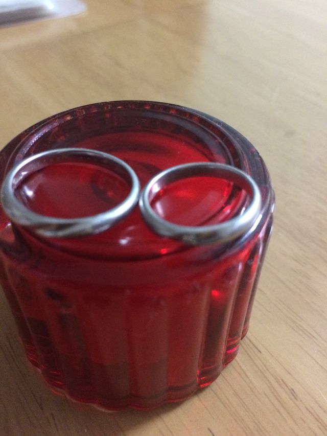 シンプルなデザインだがアクセントの斜めラインがお洒落である