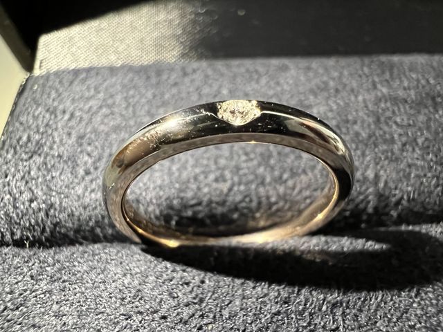 1石のダイヤかわいく、リングのぷっくり感もお気に入りです。