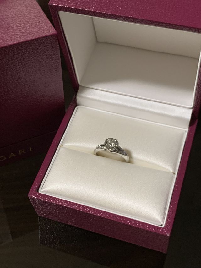 一つ前のシャンパンゴールドの箱も選べました