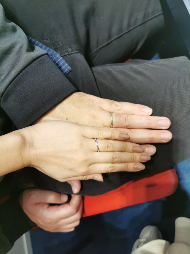 ペアリング購入。
男性用はマット加工にしていただきました。