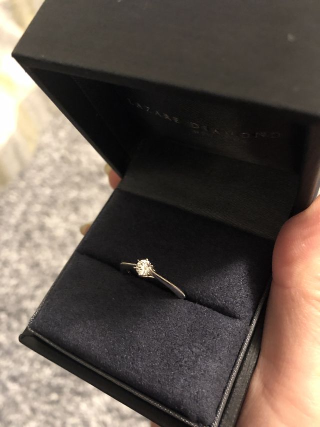 陰がかかるとより綺麗に輝きます