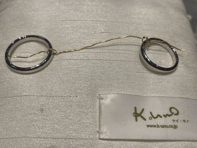 購入後、一本の金糸を繋ぐセレモニーをした時の写真です。