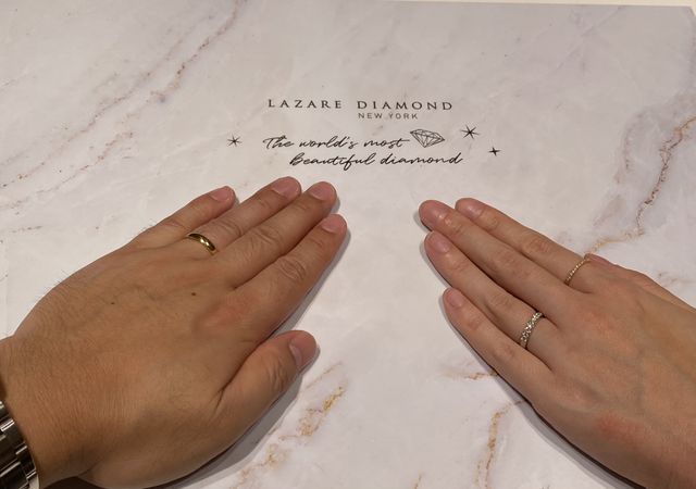 主人と付けてみました。素敵な背景も用意してくれました。