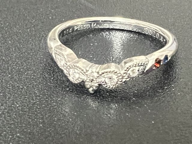 誕生石赤/青以外は正規品のデザインが良かったのでそのまま使用