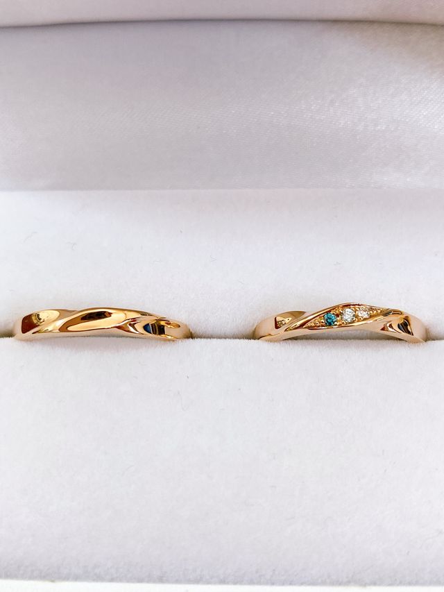 レディースのみ石を入れて少し差をつけました